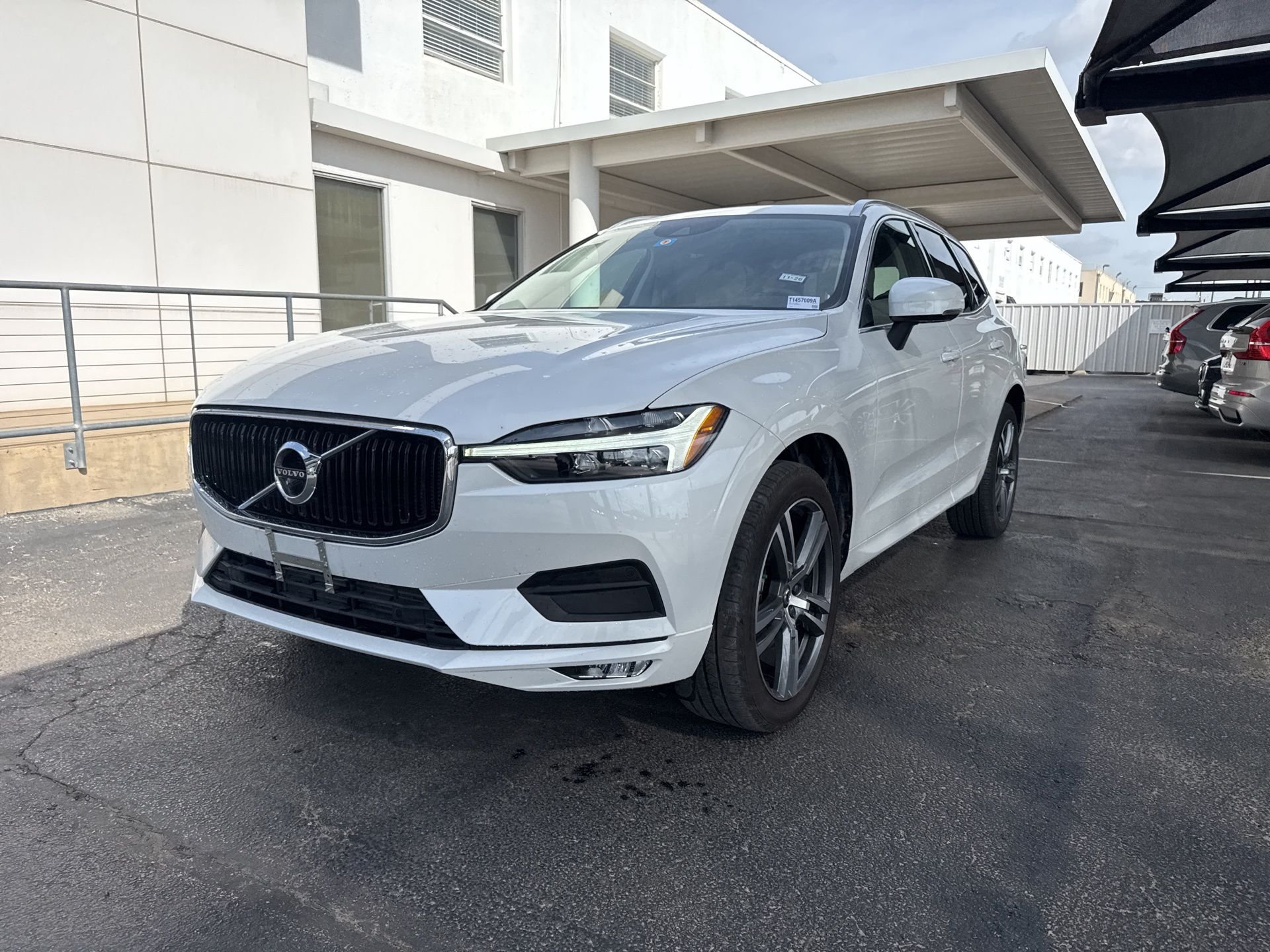 2021 Volvo XC60 T5 Momentum AWD's photo
