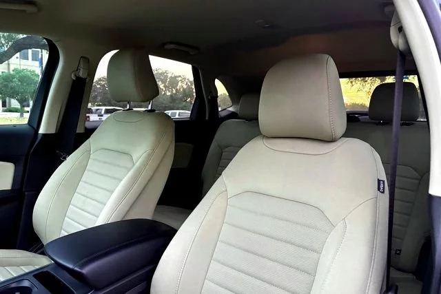 New 2024 Stone Blue Metallic Ford SE image 9
