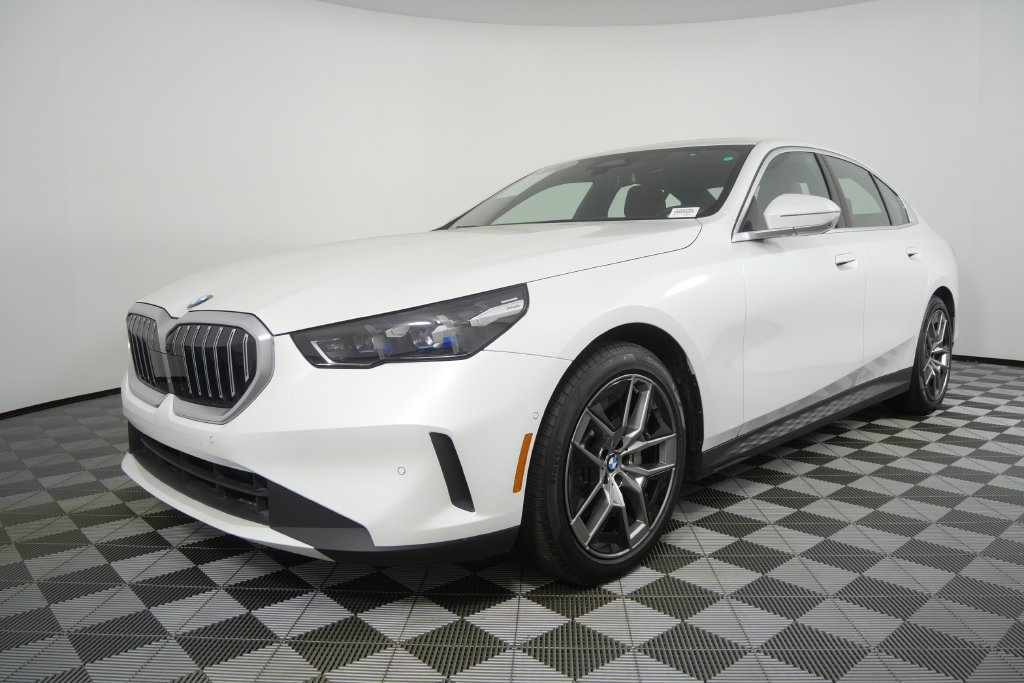 Certified Used 2026 Mineral White Metallic BMW 530i image 8