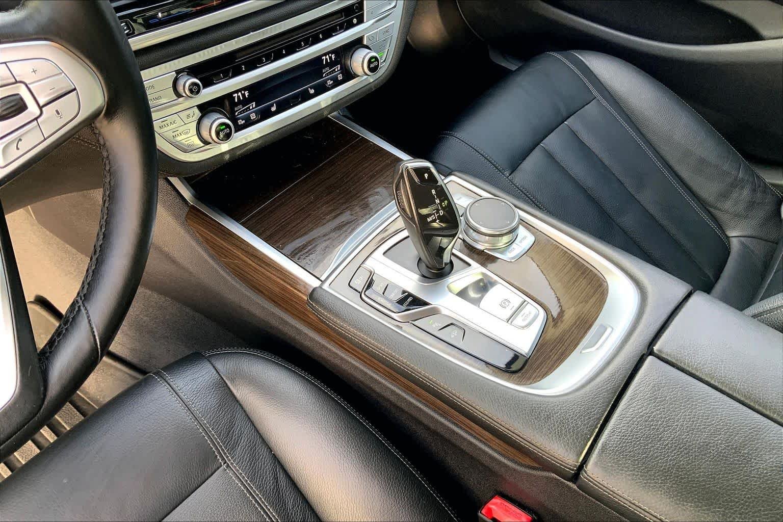 Used 2018 Jet Black BMW 740i image 17