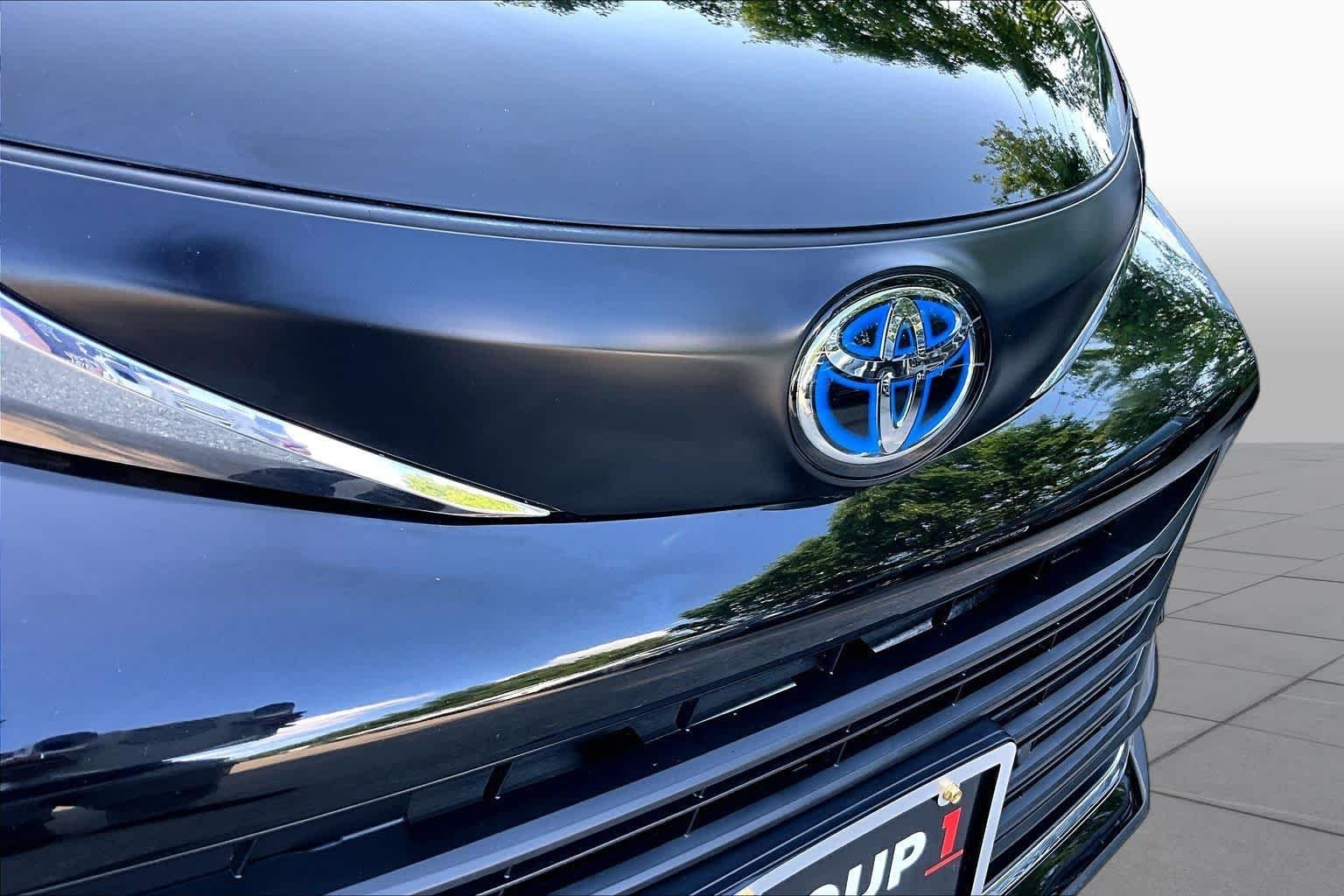 Used 2024 Midnight Black Metallic Toyota XLE image 29