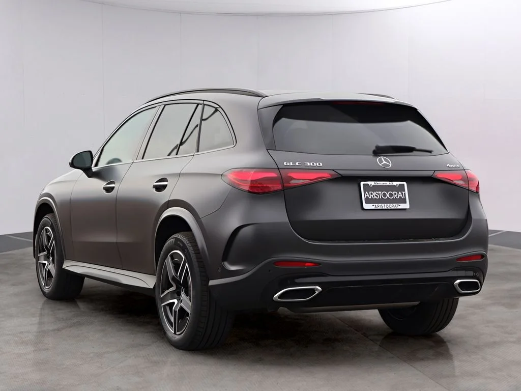 New 2026 MANUFAKTUR Graphite Gray Magno Mercedes-Benz GLC 300 image 7