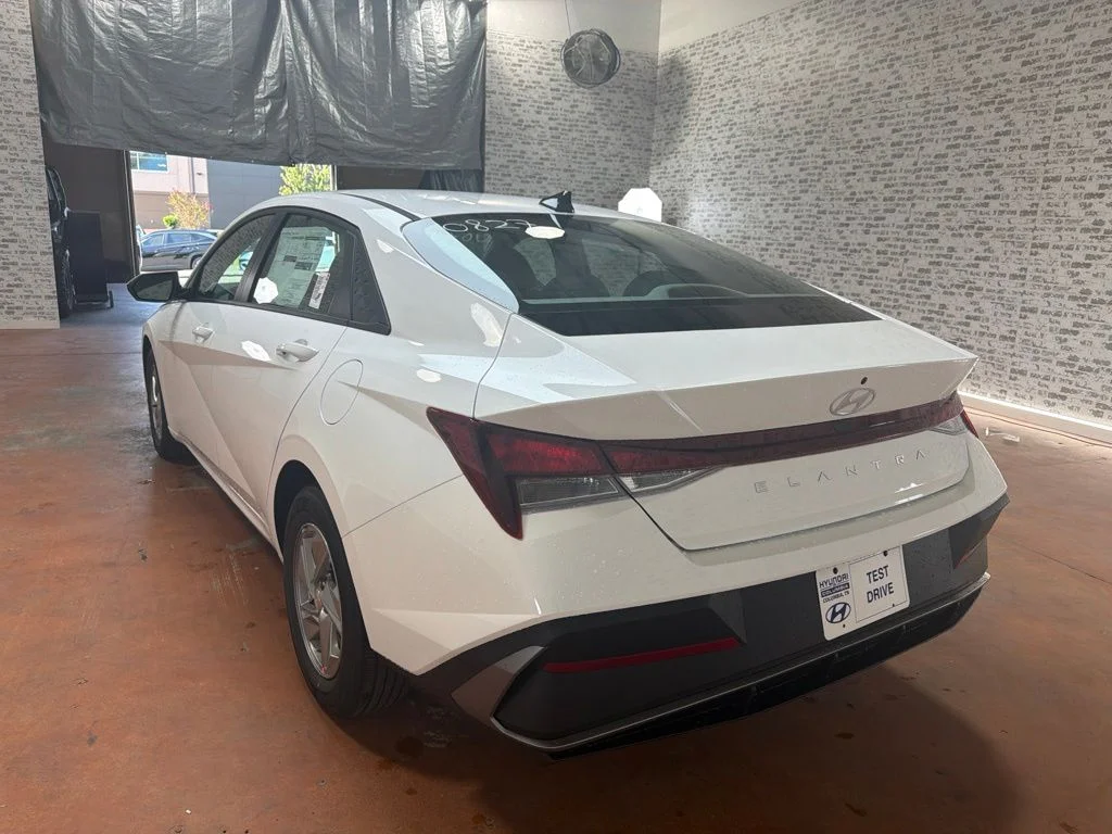 New 2026 Serenity White Hyundai SE image 5