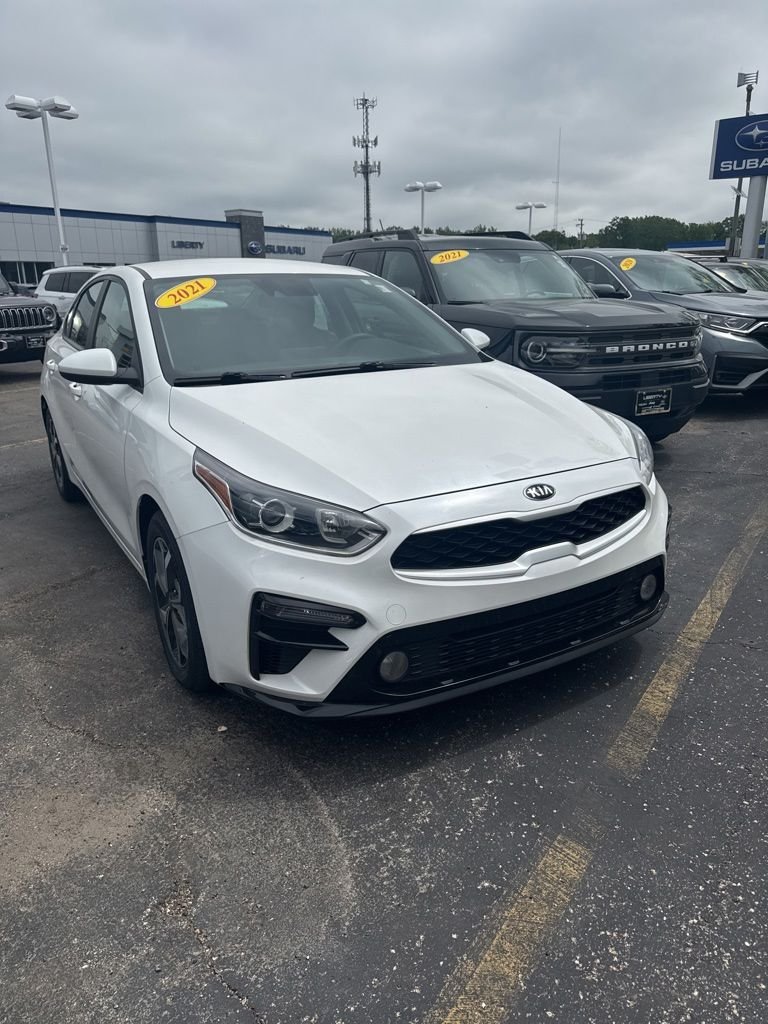 2021 Kia Forte LXS AT's photo