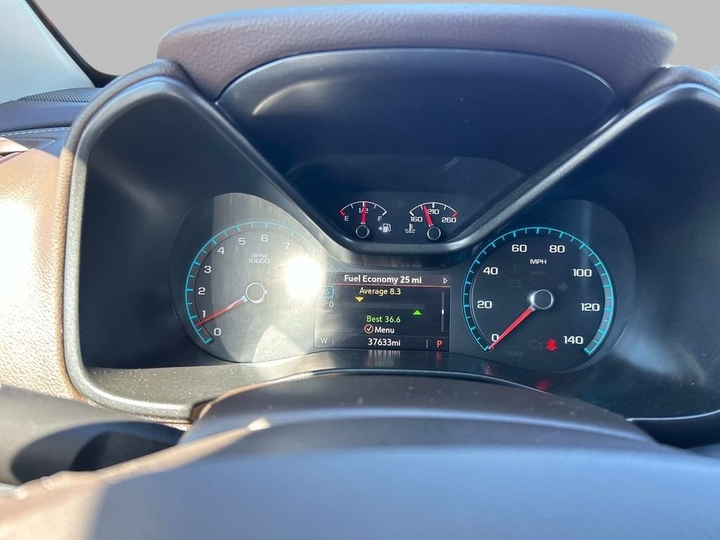 Used 2022 White GMC Denali image 26