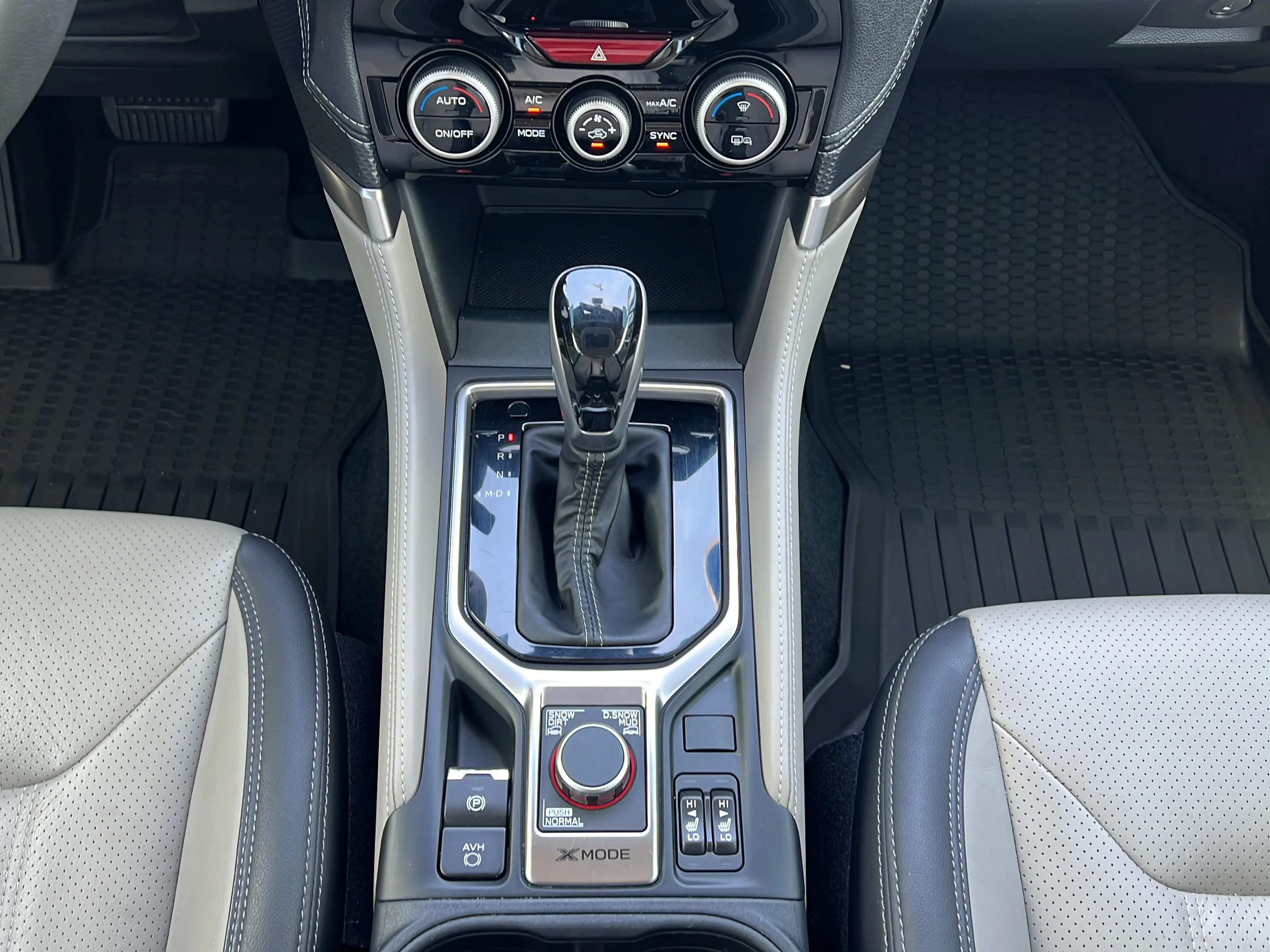 Used 2023 Crystal White Pearl Subaru Limited image 16