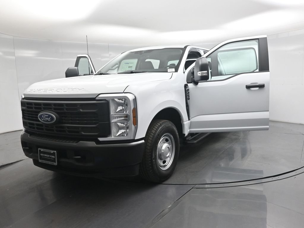 New 2026 Oxford White Ford XL image 25
