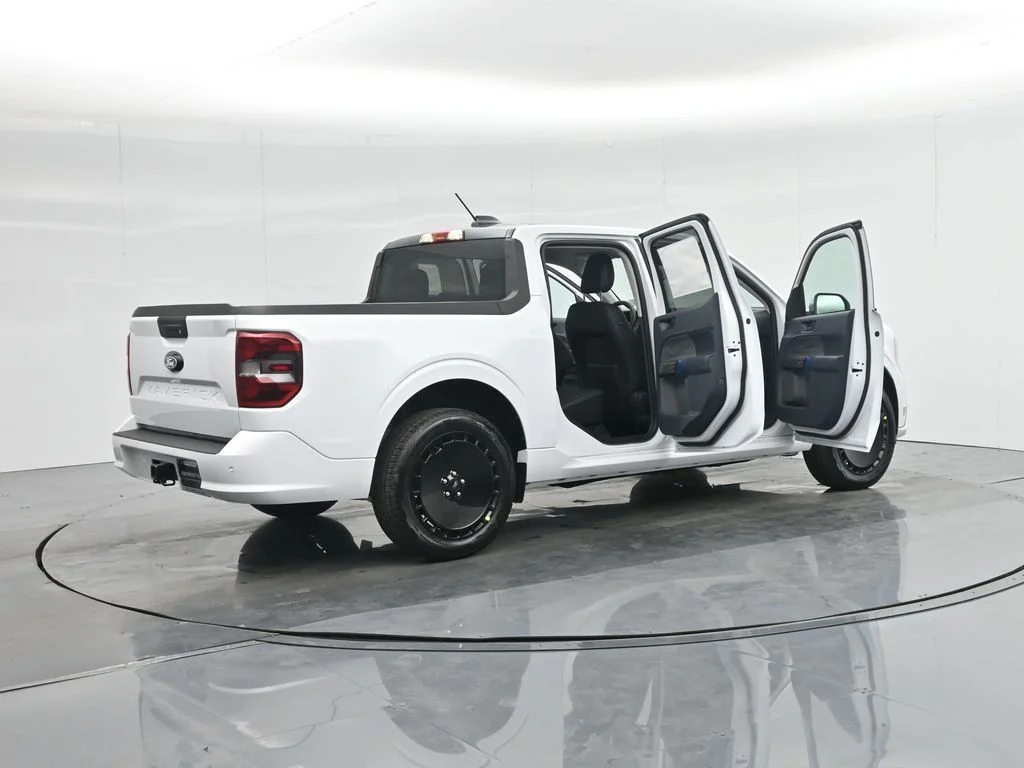 New 2025 White Ford Lobo Standard image 32