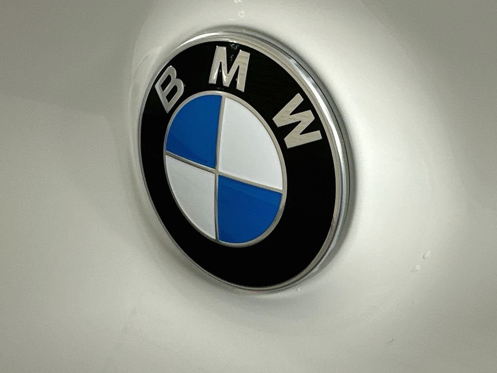 New 2026 Alpine White BMW 30 xDrive image 22