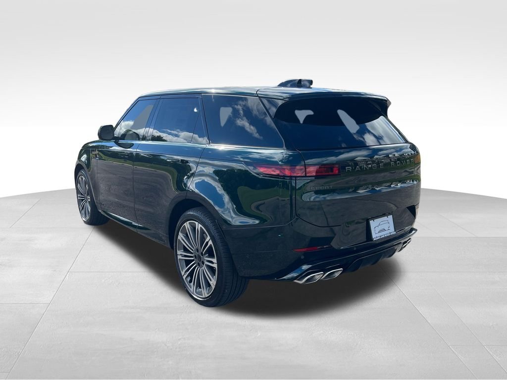 New 2026 British Racing Green Land Rover Dynamic SE image 3