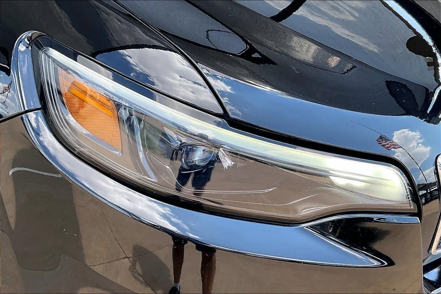 Used 2021 Diamond Black Crystal Pearlcoat Jeep Latitude Lux image 26