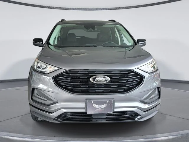 Certified Used 2024 Gray Ford SE image 3
