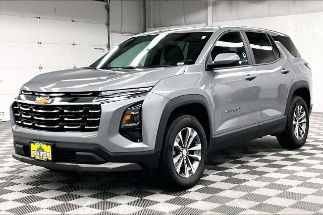 Used 2025 Sterling Gray Metallic Chevrolet LT image 12