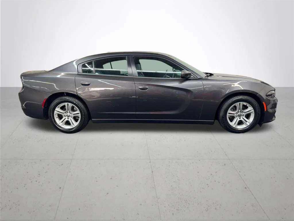 Used 2021 Gray Dodge SXT image 8