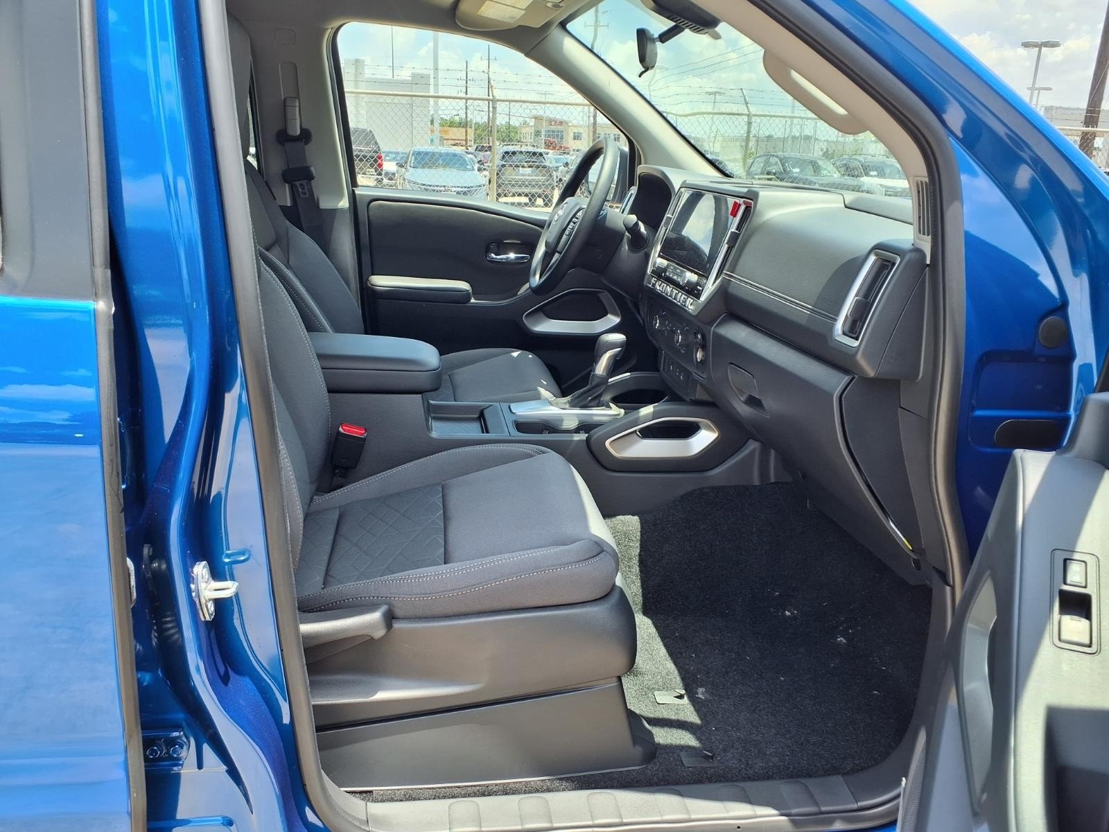 2026 Nissan Frontier Crew Cab SV - 8