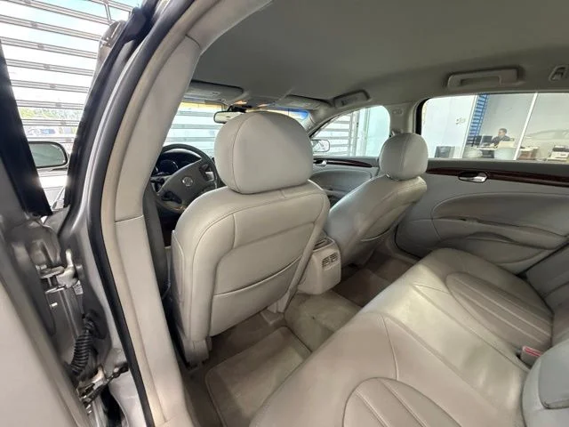 Used 2006 Platinum Metallic Buick CXL image 6