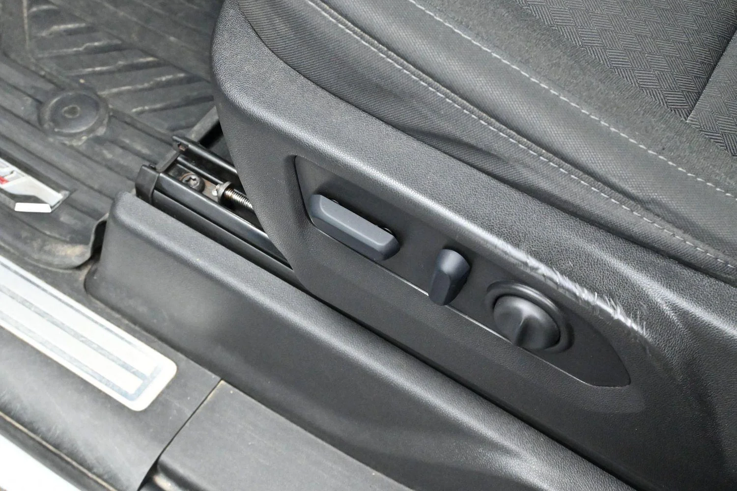 Used 2022 Summit White Chevrolet LT Trail Boss image 14