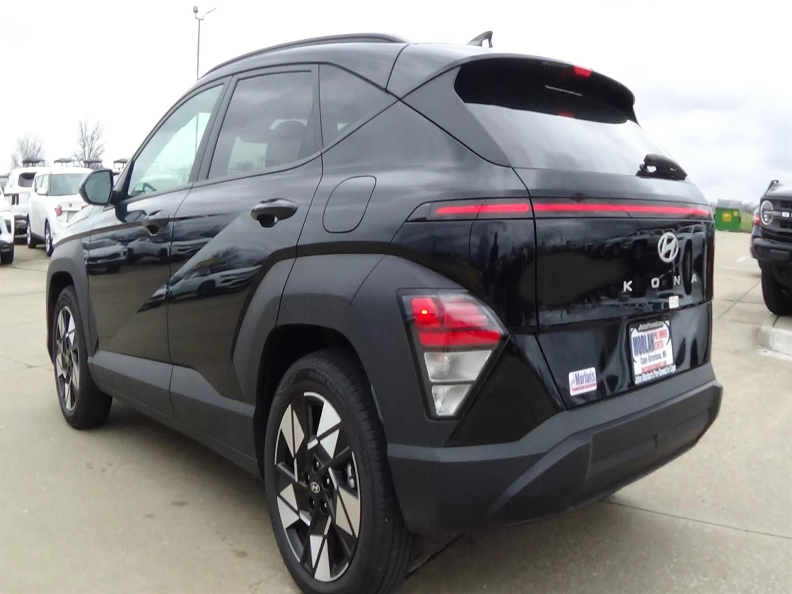 Used 2025 Abyss Black Pearl (a2b) Hyundai SEL image 8
