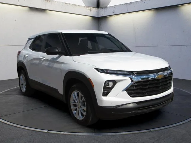 Used 2026 Summit White Chevrolet LS image 2