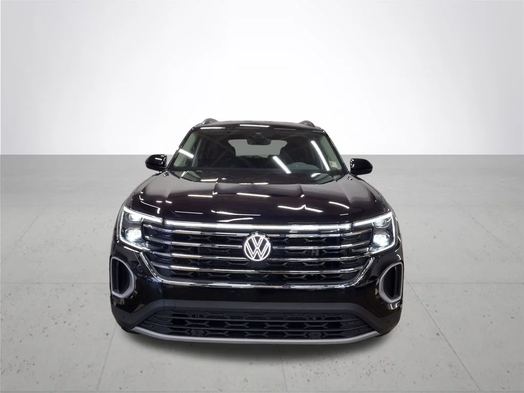 New 2026 Black Volkswagen 2.0T SE w/Technology image 3