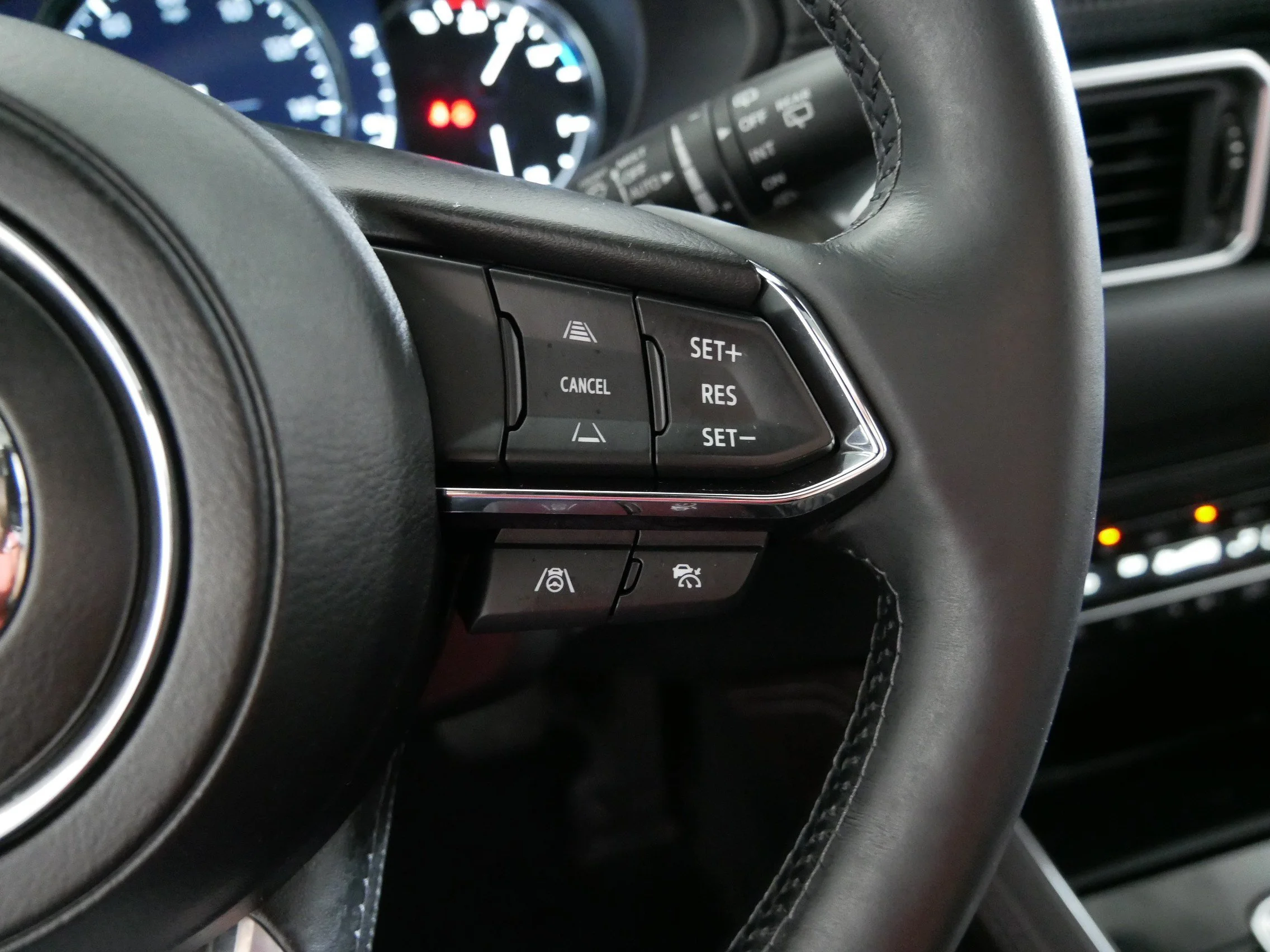 Used 2024 Rhodium White Metallic Mazda 2.5 Turbo Signature image 28