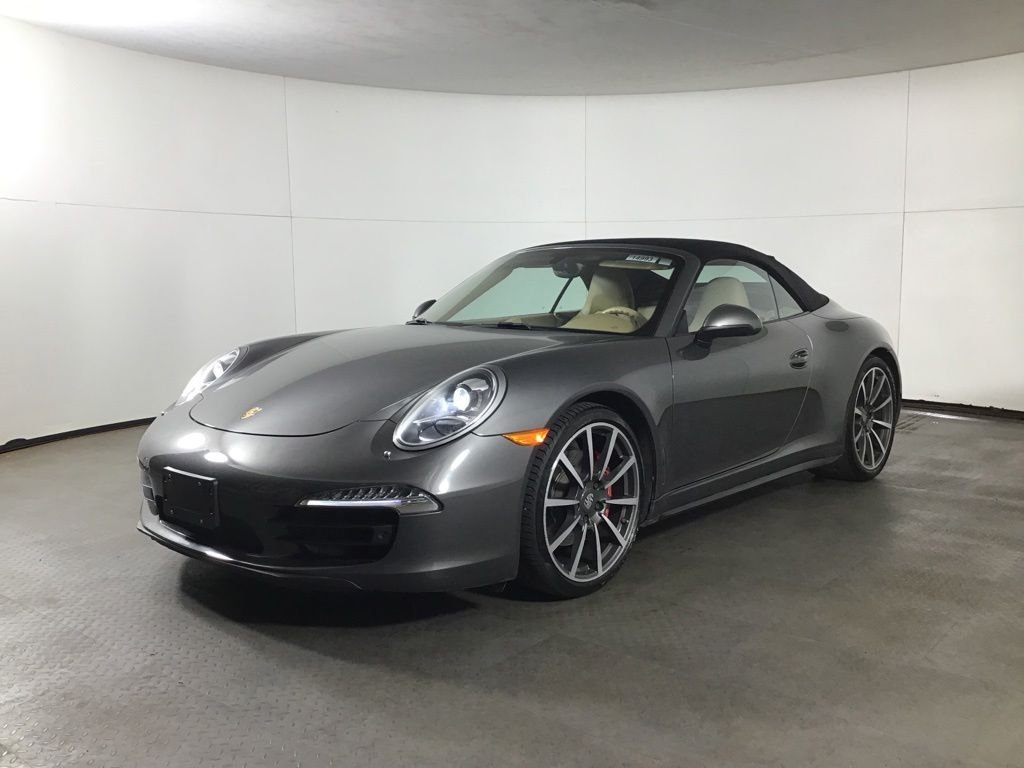 Certified Used 2015  Porsche Carrera 4S image 36