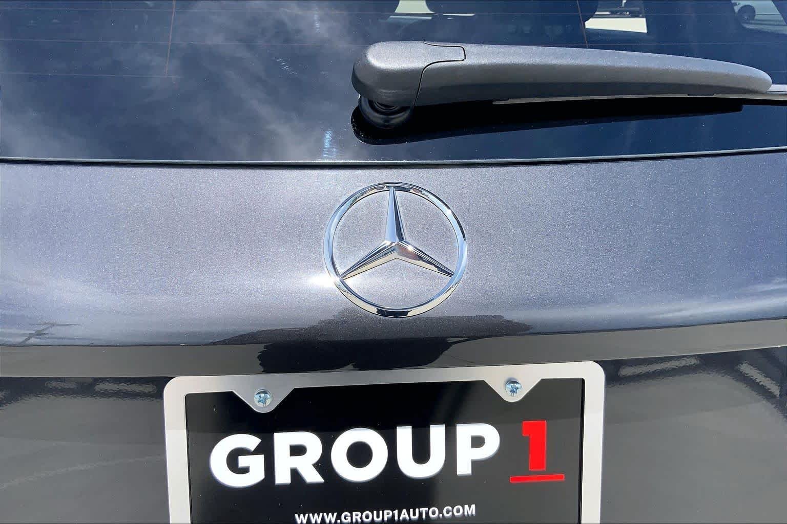 Used 2021 Graphite Grey Metallic Mercedes-Benz GLC 300 image 10