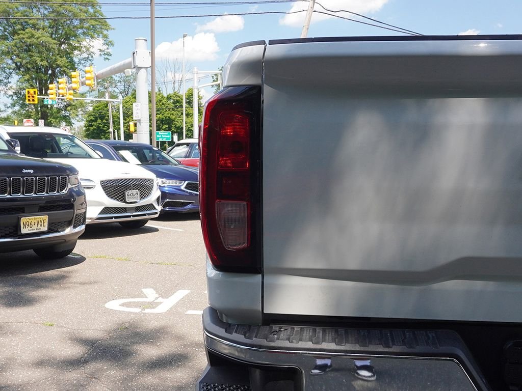 Used 2023 White GMC Pro image 11