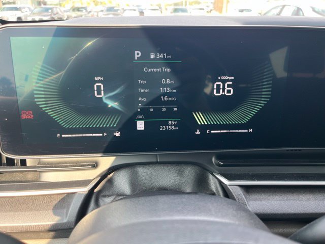 Used 2025 White Kia EX image 10