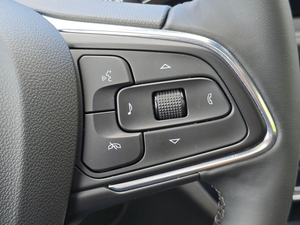 Used 2024 White Buick Avenir image 14