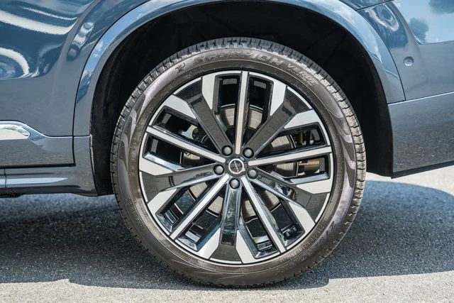 Used 2025 Denim Blue Volvo Ultra image 18