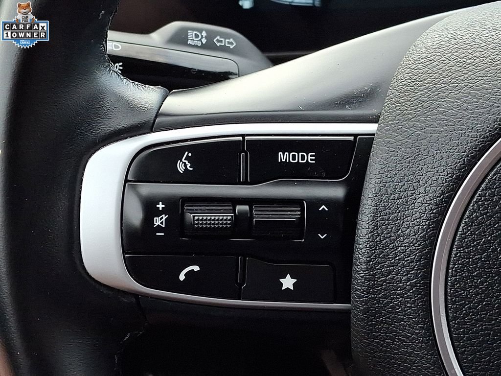 Used 2025 Black Kia EX image 21