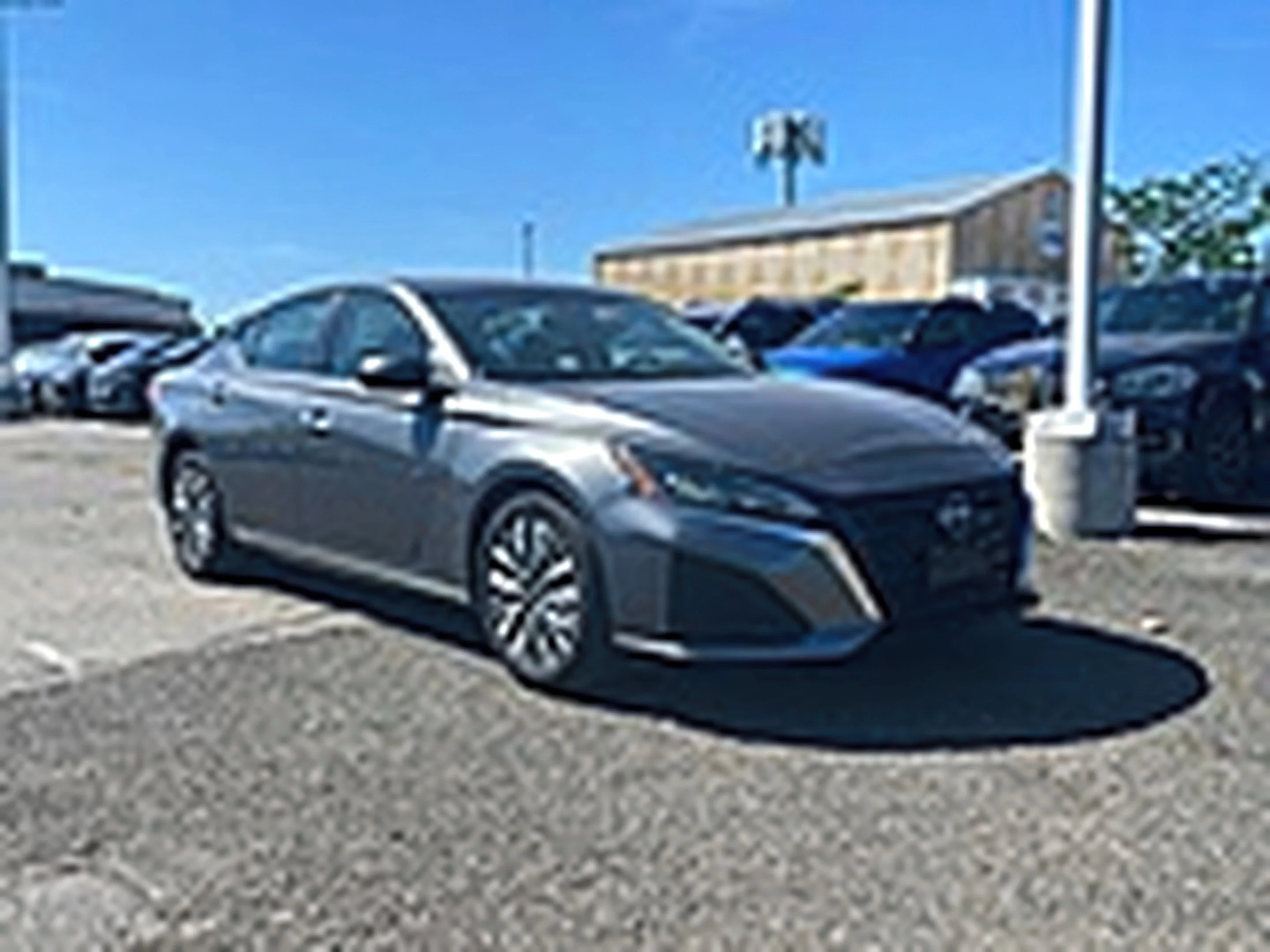 2025 Nissan Altima 2.5 SV's photo
