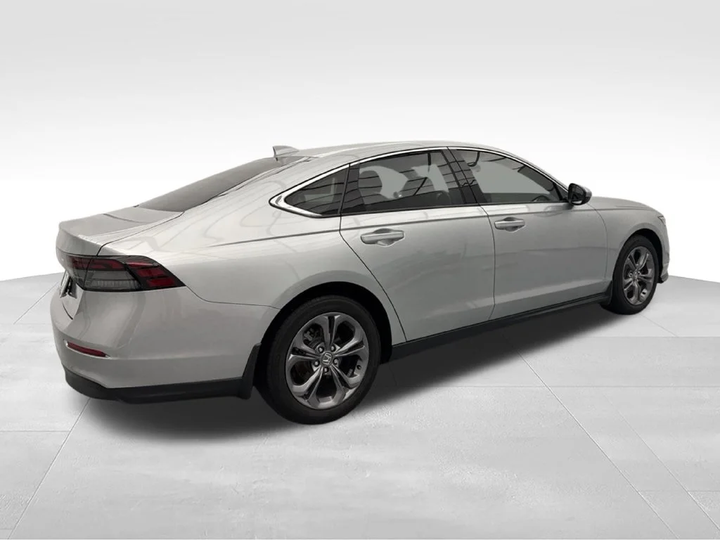 Used 2024 Meteorite Gray Metallic Honda EX image 11