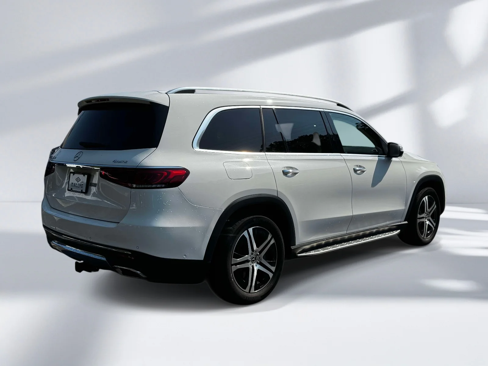 Certified Used 2023  Mercedes-Benz GLS 450 image 3