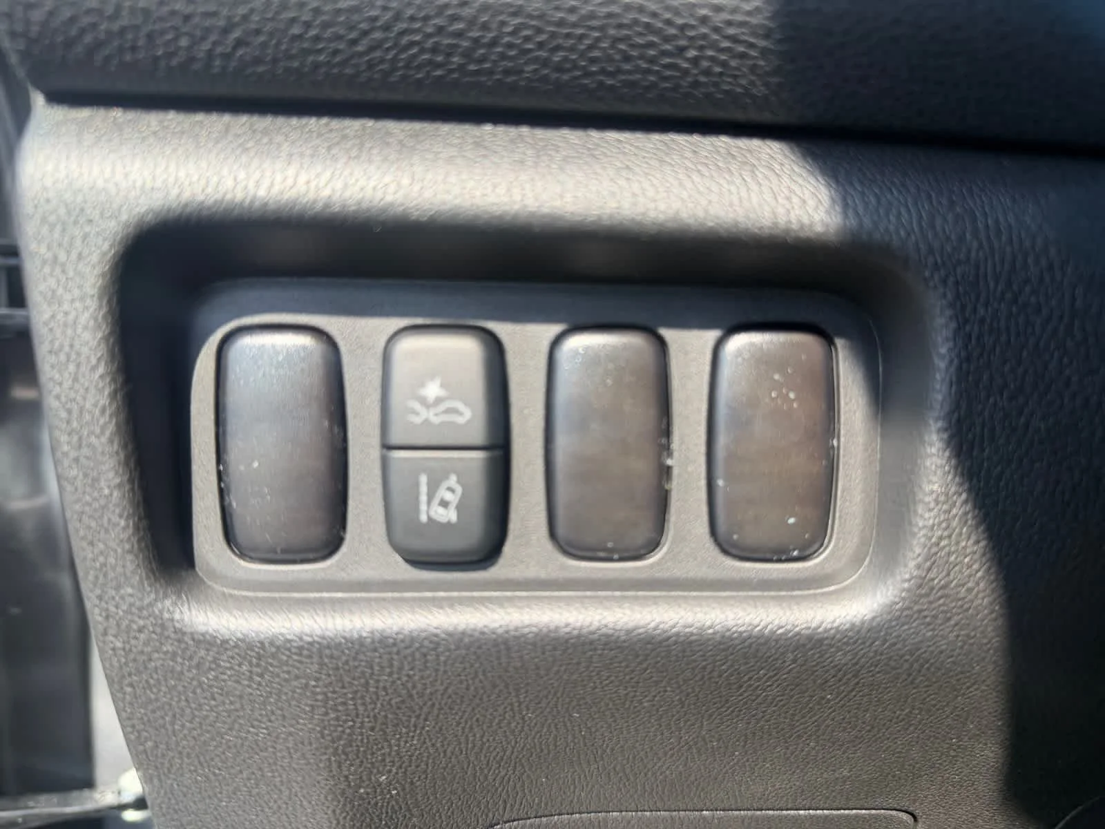 New 2026 Mercury Gray Metallic Mitsubishi Trail Edition image 23