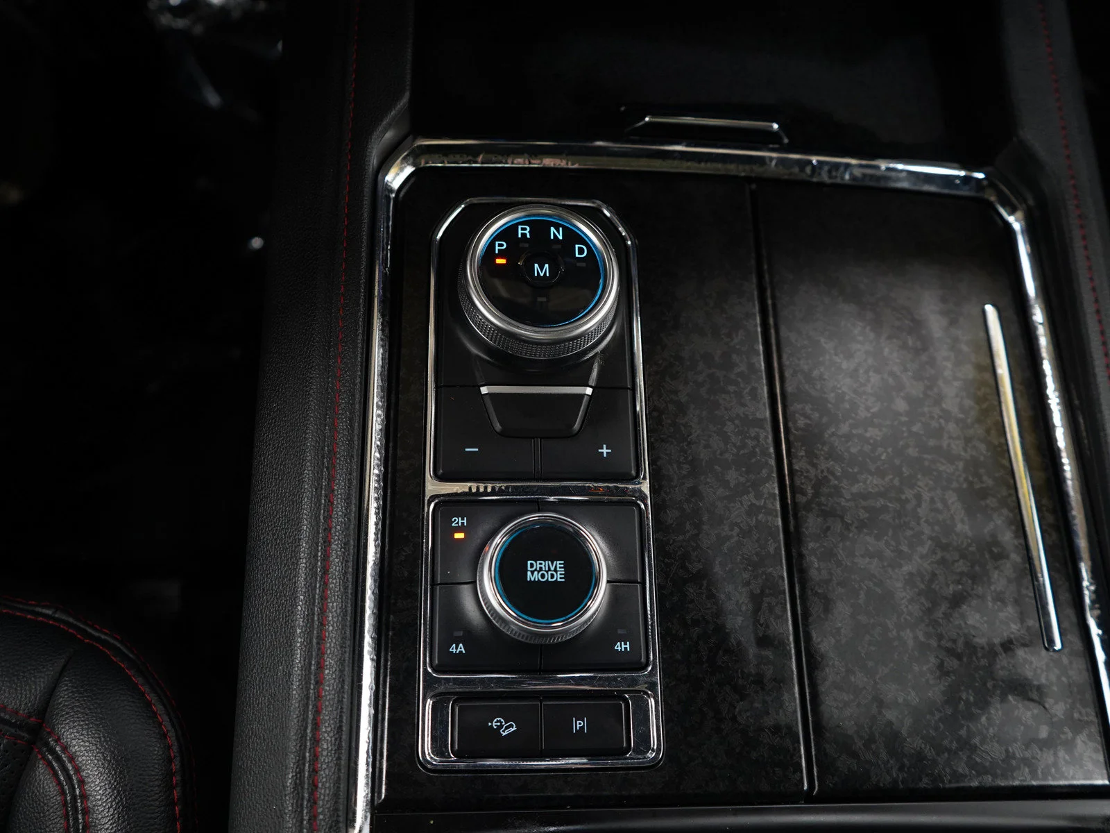 Used 2022 Black Metallic Ford Limited image 24