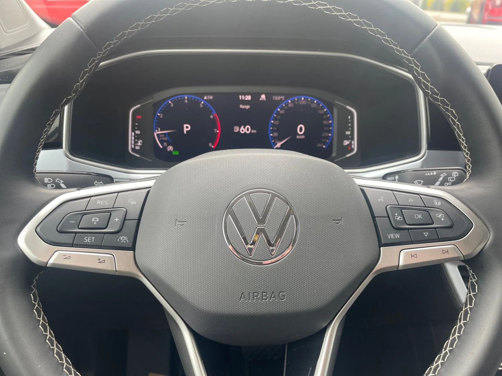 Used 2025 White Volkswagen Comfortline image 21