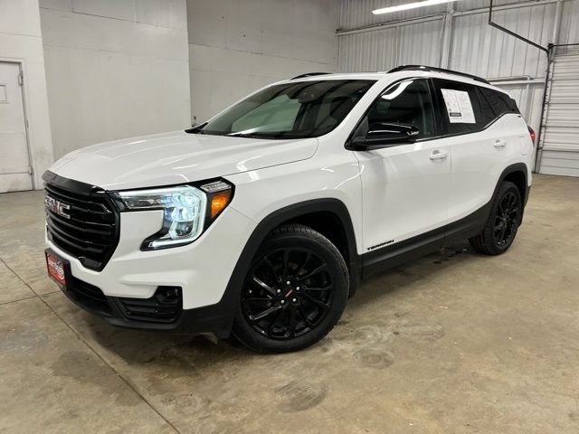 Used 2024 Summit White GMC SLT image 3