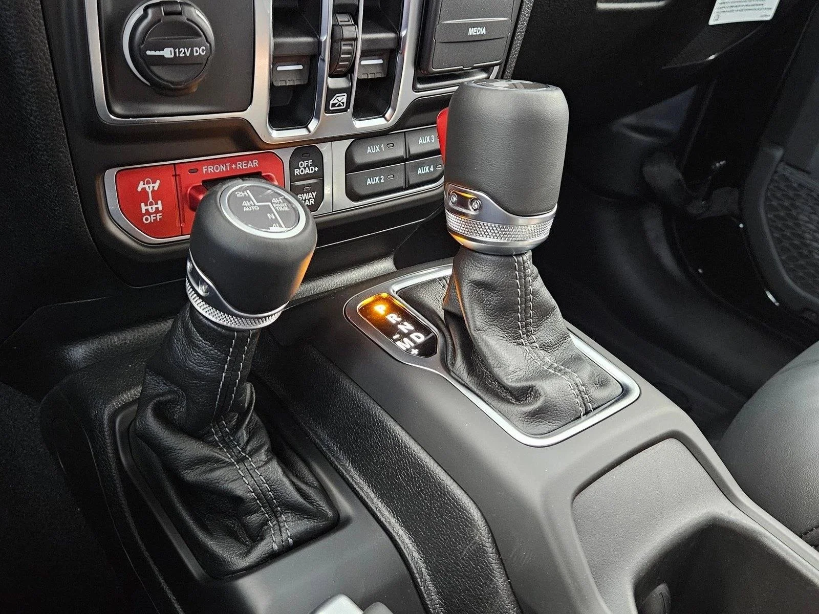 New 2026 Black Clearcoat Jeep Rubicon X image 13