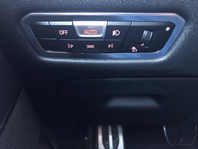 Used 2023 Flamenco Red Metallic BMW xDrive40i image 24