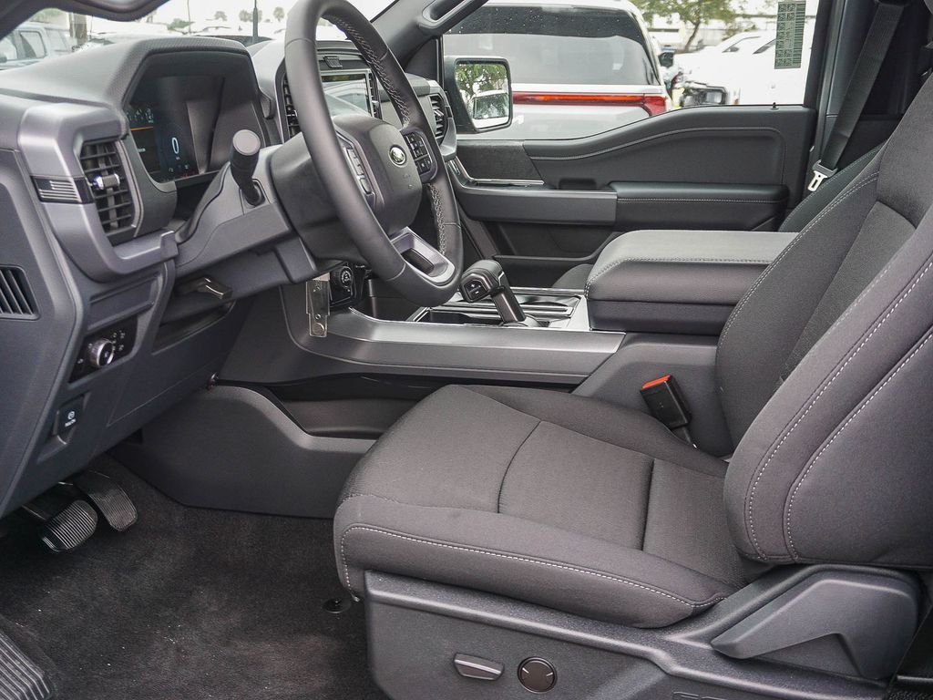New 2026 Carbonized Gray Metallic Ford XLT image 17