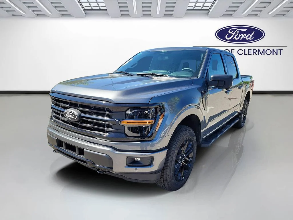 New 2026 Carbonized Gray Metallic Ford XLT image 2