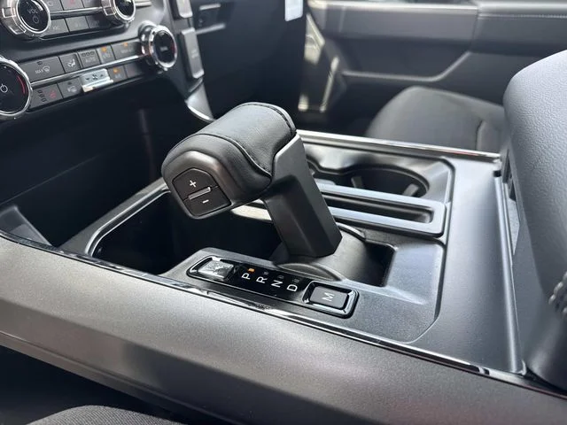 New 2026 Agate Black Metallic Ford XLT image 46