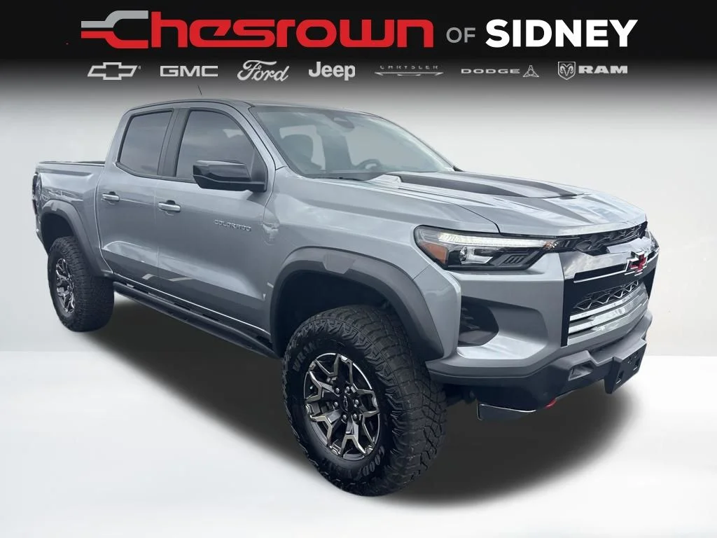 Used 2025 Gray Chevrolet ZR2 image 7