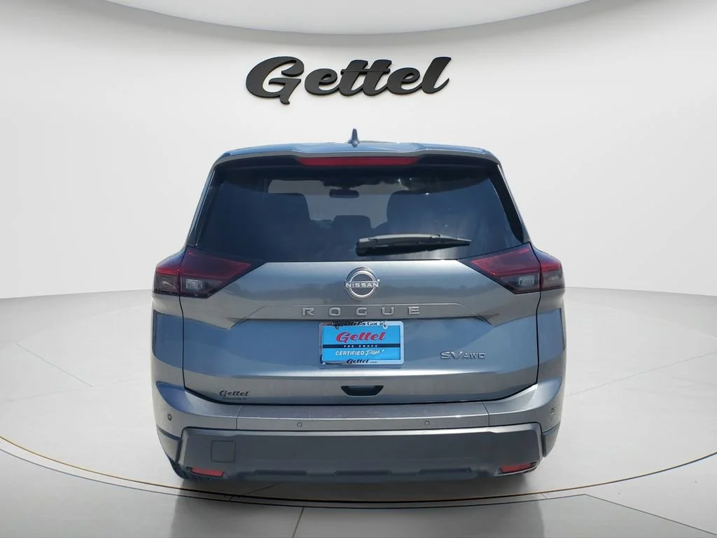 Used 2024 Gray Nissan SV Intelligent AWD image 6