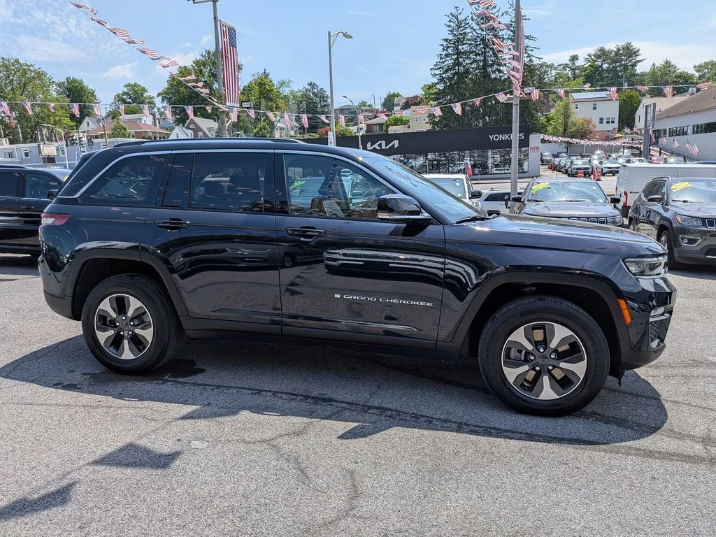 Used 2023 Black Jeep 4xe image 5