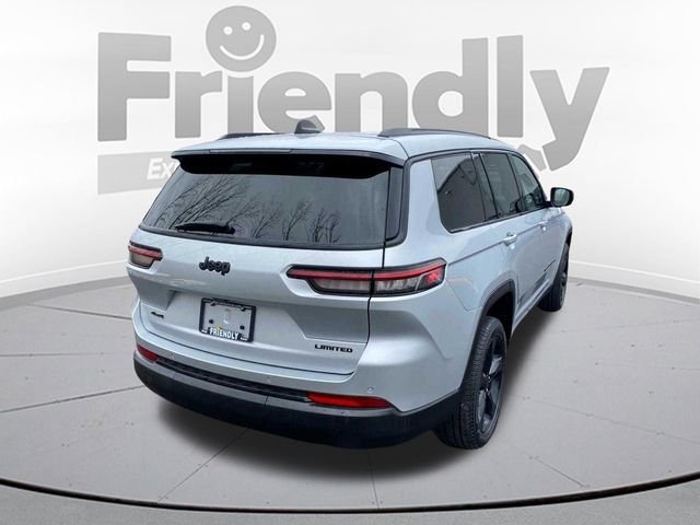 Used 2023 Silver Jeep Limited image 5