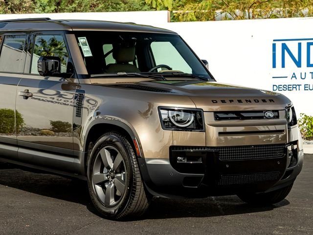 New 2026 Gondwana Stone Metallic Land Rover S image 5