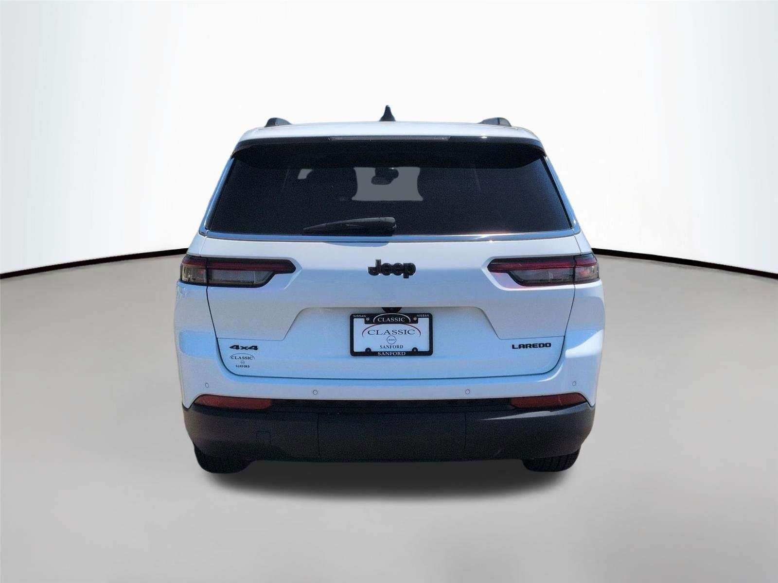 Used 2024 Bright White Clearcoat Jeep Laredo X image 4
